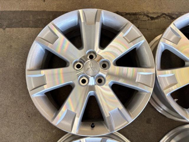 Mitsubishi
Delica D: 5
Previous period
Original wheel