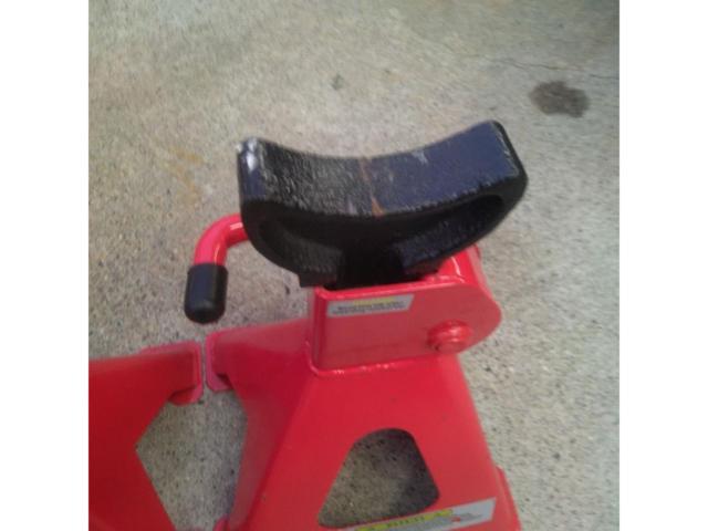 No Brand
Jack stand
Two