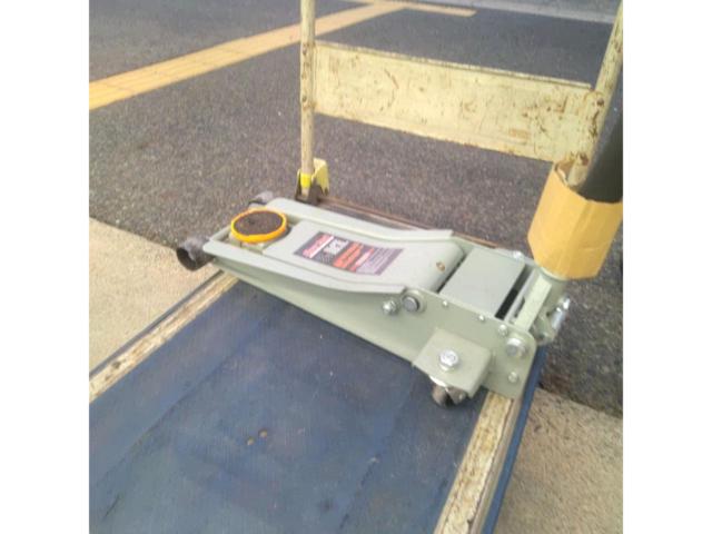 No Brand
3t floor jack