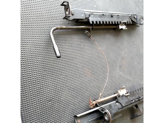 トヨタ MR-2/SW20 純正オプション レカロ用シートレール 助手席側/LH側