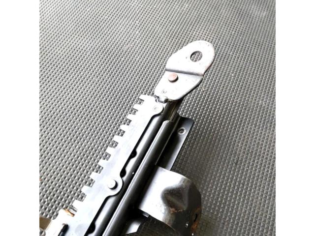 トヨタ MR-2/SW20 純正オプション レカロ用シートレール 助手席側/LH側
