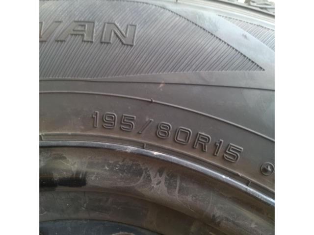 トヨタ 200系ハイエース 純正 スチールホイール+DUNLOP WINTERMAXX SV01