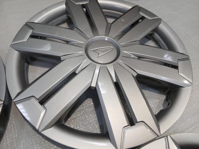 Daihatsu genuine
Atrai genuine 12-inch wheel caps