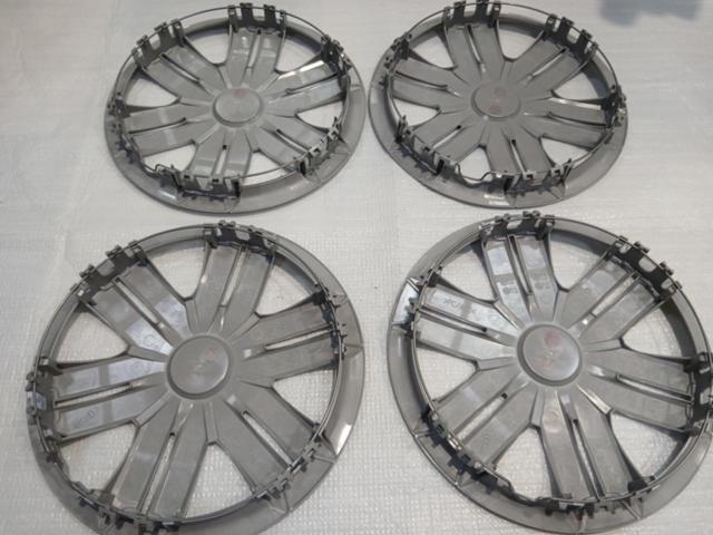 Daihatsu genuine
Atrai genuine 12-inch wheel caps