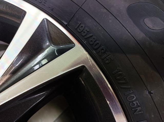 トヨタ純正OP 200ハイエース純正OPホイール + TOYO DELVEX V-03e