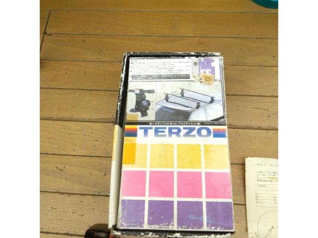 TERZO(テルッツォ) ロック機構無しルーフオンフットセット 品番:EF1