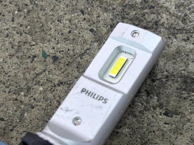 【ワケアリ】PHILIPS(フィリップス)  H11 LEDバルブ 2個セット