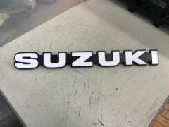 メーカーフメイ SUZUKIエンブレム