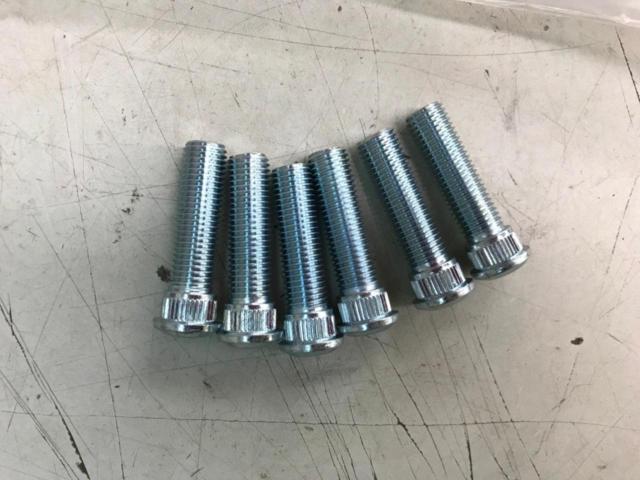 HKB
Hub bolt