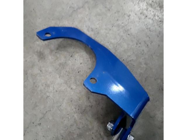 メーカー不明 フロントタワーバー