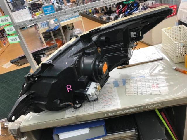 SUBARU(スバル) エクシーガ純正 ヘッドライト RH