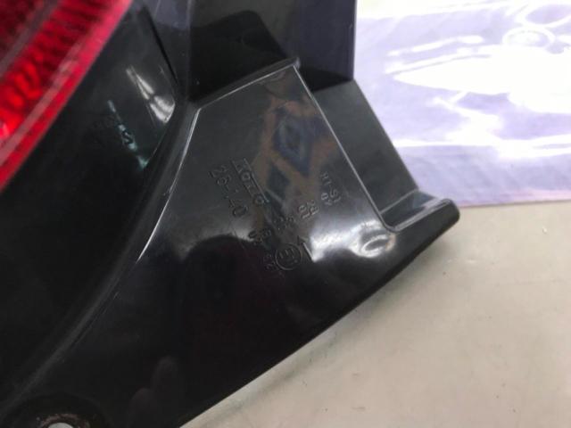 TOYOTA(トヨタ) ハイエース純正 テールライト LH