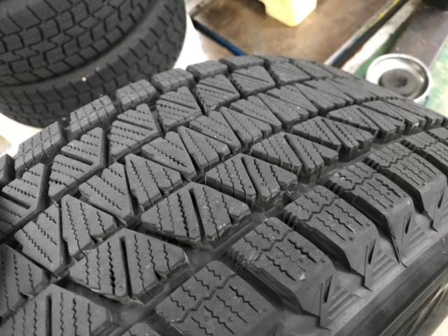 HOT STUFF(ホットスタッフ) Exceeder 10本スポーク + BRIDGESTONE(ブリヂストン) BLIZZAK DM-V3 235/60R18 4/4