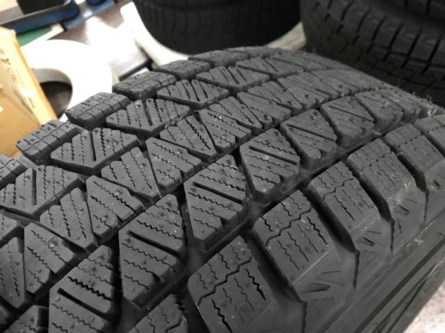 HOT STUFF(ホットスタッフ) Exceeder 10本スポーク + BRIDGESTONE(ブリヂストン) BLIZZAK DM-V3 235/60R18 4/4