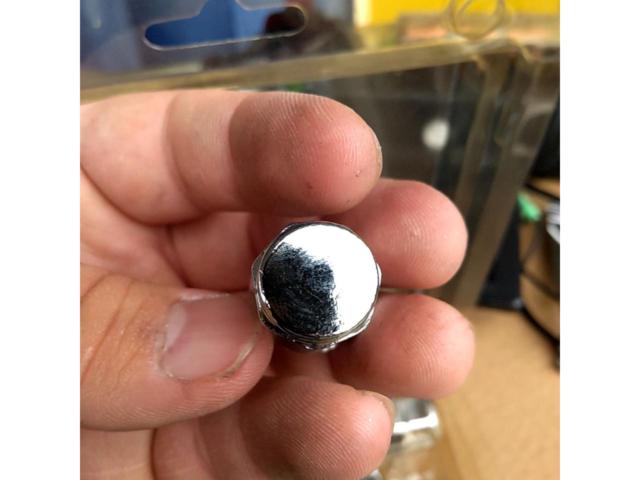 XRAY
Wheel lock silver nuts
Sixteen
P1.5 × M12