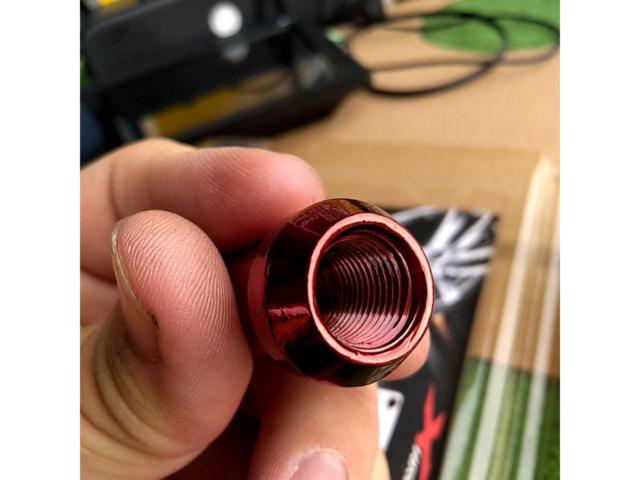 XRAY
Wheel lock red nuts
Sixteen
P1.25 × M12