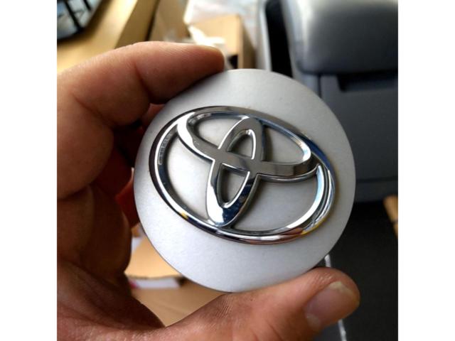 トヨタ純正(TOYOTA) オーナメントキャップ 4枚