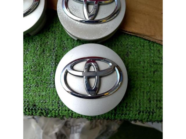 トヨタ純正(TOYOTA) オーナメントキャップ 4枚