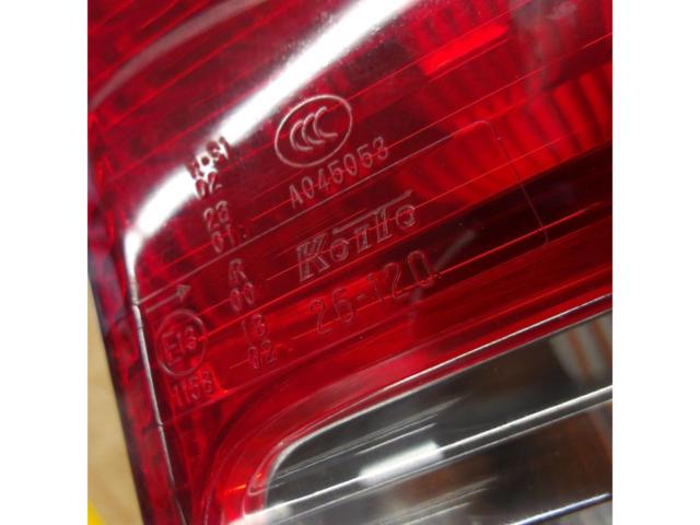 トヨタ純正(TOYOTA)ハイエース/200系 1～3型 純正テールレンズ 運転席側