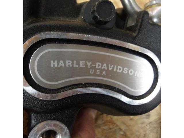 Harley-Davidson(ハーレーダビッドソン) 純正フロントブレーキキャリパー