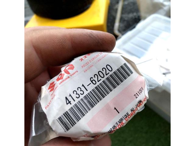 【未使用】スズキ純正 フロントリーフ 車体側ブッシュ 41331-62020