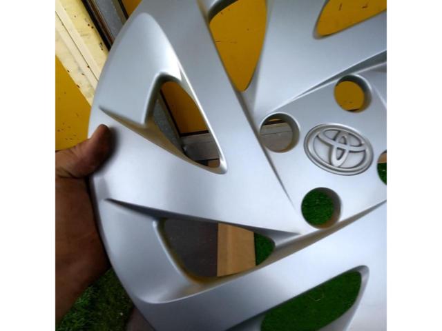 Genuine Toyota (TOYOTA) Aqua genuine 15 inches wheel cap
A sheet