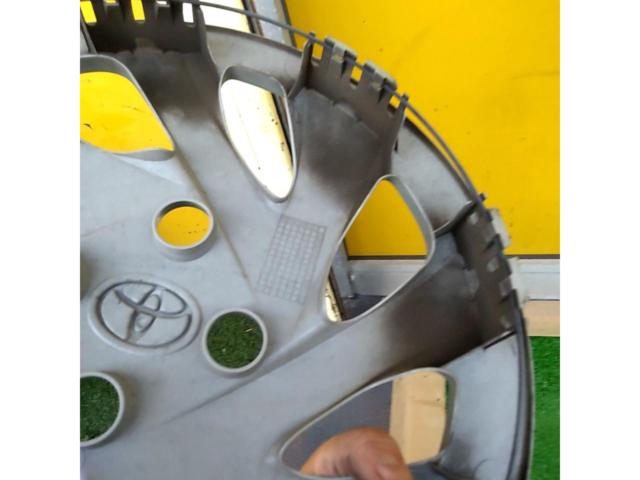 Genuine Toyota (TOYOTA) Aqua genuine 15 inches wheel cap
A sheet