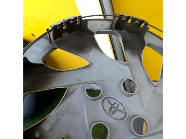 Genuine Toyota (TOYOTA) Aqua genuine 15 inches wheel cap
A sheet