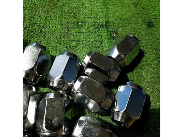 Unknown Manufacturer
Tapered silver nuts
Twenty
P1.5 × M12
21 HEX