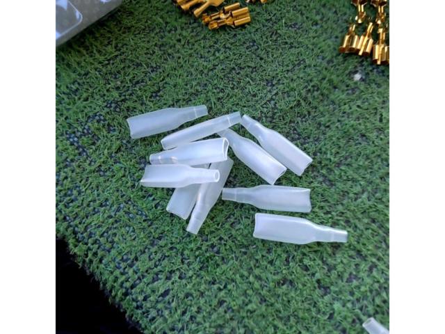 Unused Amon
Flat type terminal
250 type female set
Part number 3311
AV(S)
0.5-2 sq