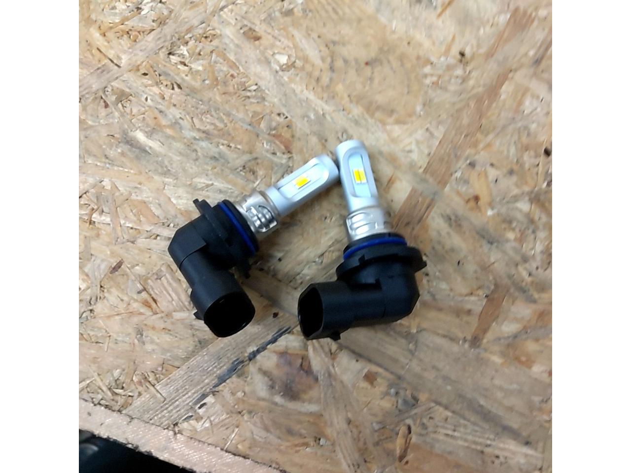 Unknown Manufacturer
LED bulb
Yellow & White Switching Type HB4