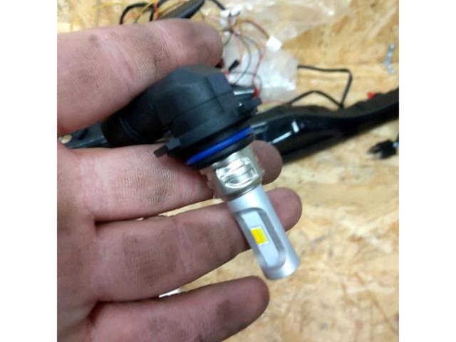Unknown Manufacturer
LED bulb
Yellow & White Switching Type HB4