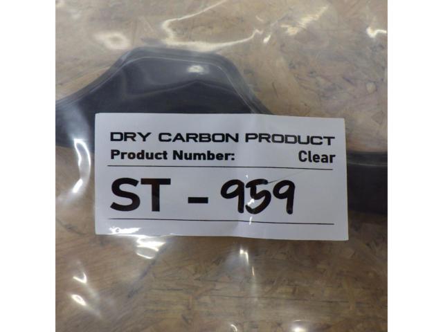 Unused AXIS-PARTS
Dry Carbon
Front drink holder cover
ST-959