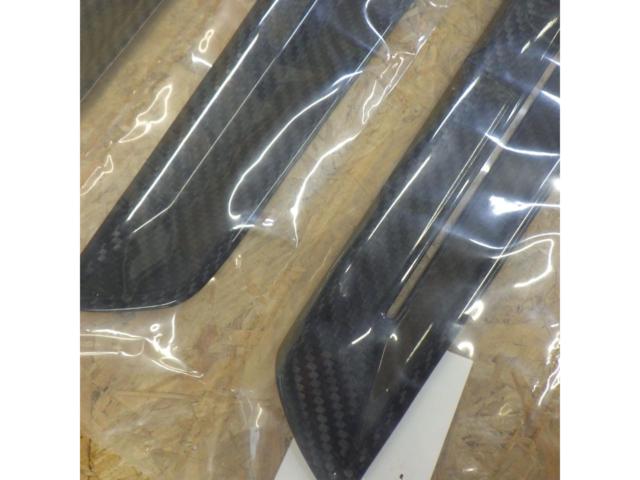 Unused AXIS-PARTS
Dry Carbon
Inner door panel cover
ST-826