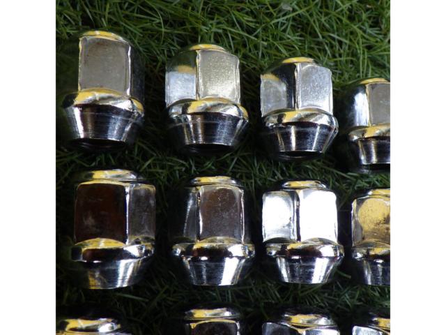 Unknown Manufacturer
Chrome-plated short wheel nuts M12xP1.25
19 HEX
16]