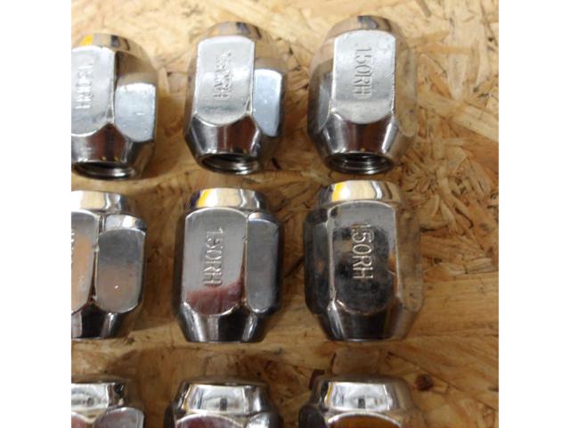 メーカー不明 メッキホイールナット 【M12xP1.5 21HEX 20個】