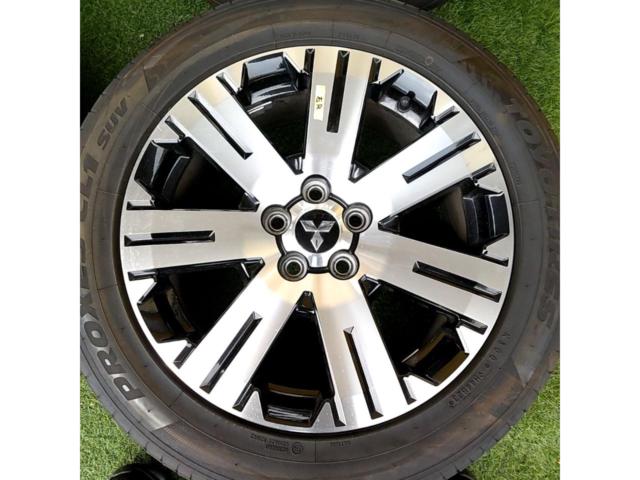 三菱純正(MITUBISHI) デリカD:5 後期ホイール+TOYO CL1 SUV