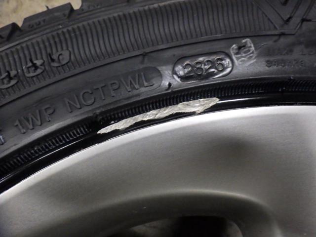 トヨタ純正(TOYOTA) 50系プリウス ツーリング純正ホイール + WINRUN R330 215/45R17 91W XL