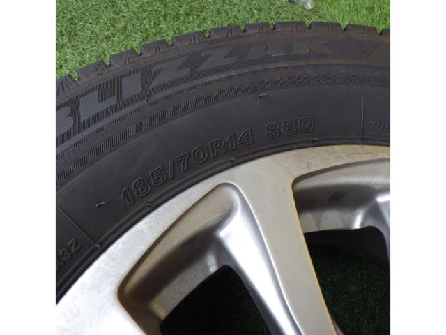 Studless BALMINUM
TR10
+
BRIDGESTONE
BLIZZAK
VRX3