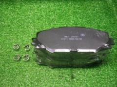 メーカー不明 フロントブレーキパッド 【ZSU60W/ハリアー】 Z09252