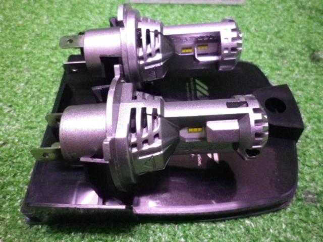 IPF LEDヘッドライトバルブ H4 電球色 Z09256