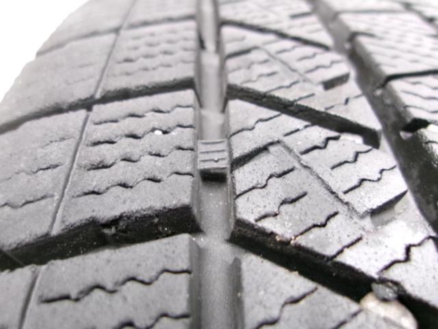 DUNLOP WINTERMAXX WM03 215/65-16 スタッドレスタイヤ4本 Z09295