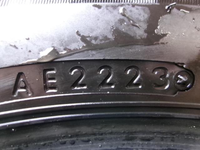 BRIDGESTONE BLIZZAK VRX3 195/60-17 スタッドレスタイヤ4本 Z09301