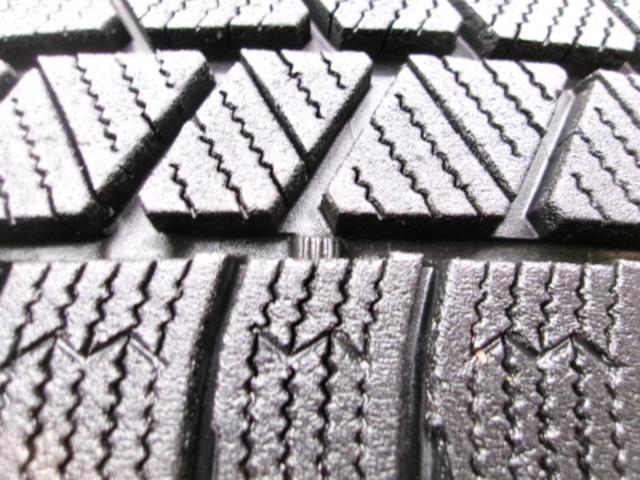 【平座ナット専用】BRIDGESTONE BALMINUM AR12 + BRIDGESTONE BLIZZAK VRX3 195/60-17 4本セット Z09307