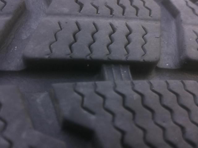 BADX D.O.S. GAVIALⅢ + GOODYEAR ICE NAVI7 205/60-16 Z09316