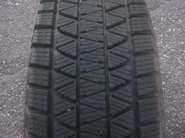 BRIDGESTONE BLIZZAK DM-V3 215/70-16 スタッドレスタイヤ4本セット Z09312