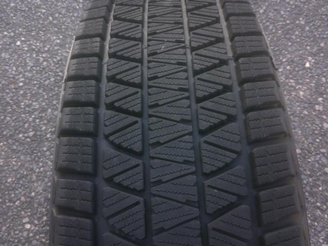 BRIDGESTONE BLIZZAK DM-V3 215/70-16 スタッドレスタイヤ4本セット Z09312
