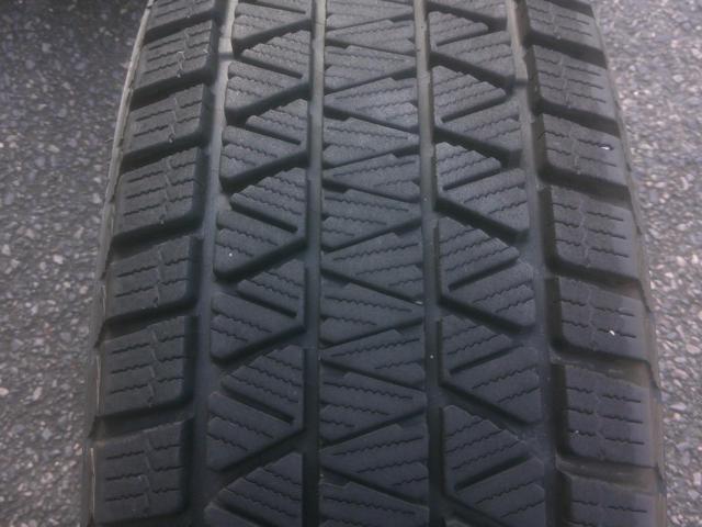 BRIDGESTONE BLIZZAK DM-V3 215/70-16 スタッドレスタイヤ4本セット Z09312