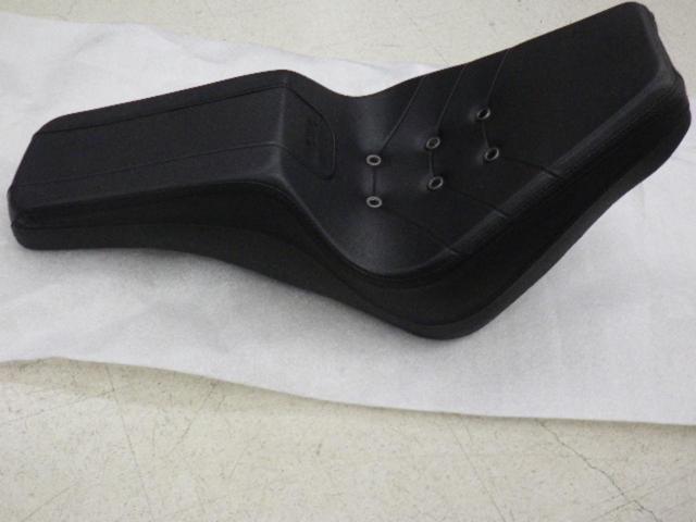 Harley
Davidson
Genuine
Bevel
2-UP seat
Street
Bob
Softail
Standard
52000400
Z09330