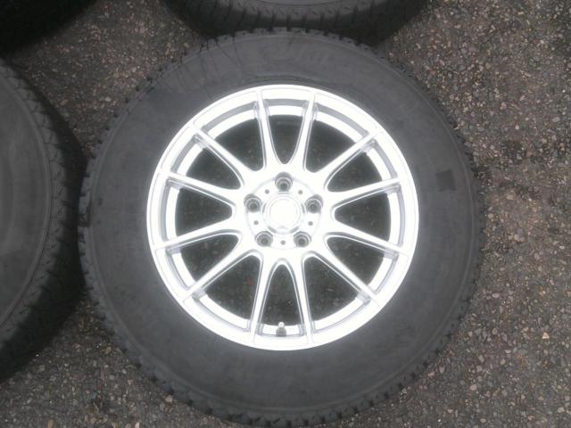 YOKOHAMA GRASS+BRIDGESTONE BLIZZAK DM-V3 Z09287